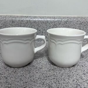 Pfaltzgraff Cups Gazebo Pattern Set of Two